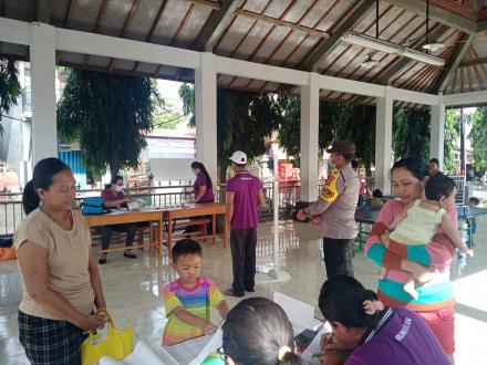 Posyandu, Penyuluhan Gizi Seimbang serta Pola Asuh Ibu terhadap Balita di Banjar Dinas Ancak dan Sat